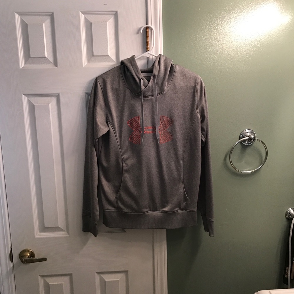 Under Armor hoodie. Size M.
